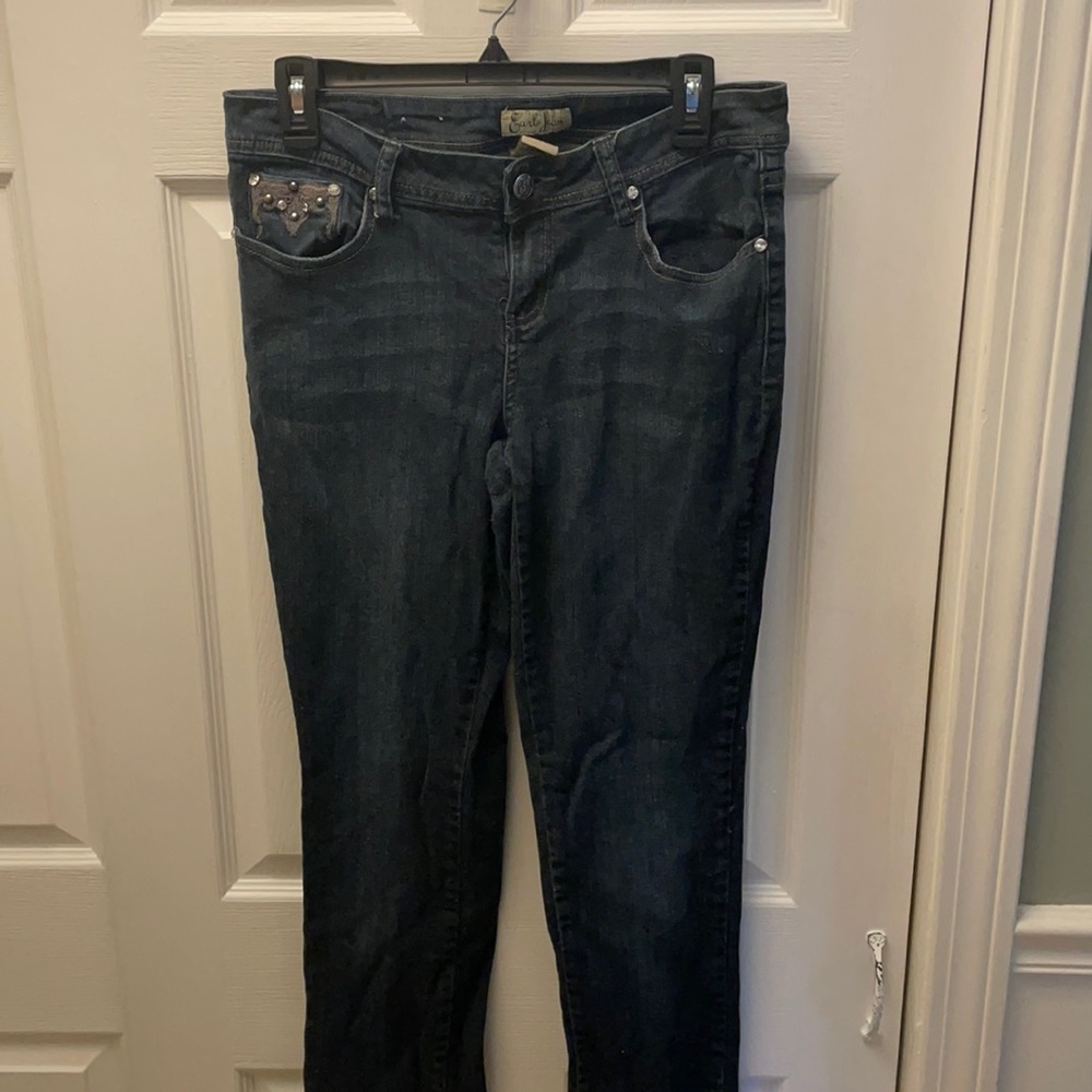 Woman’s earl jeans